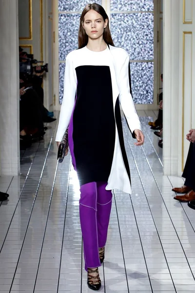 Look 32